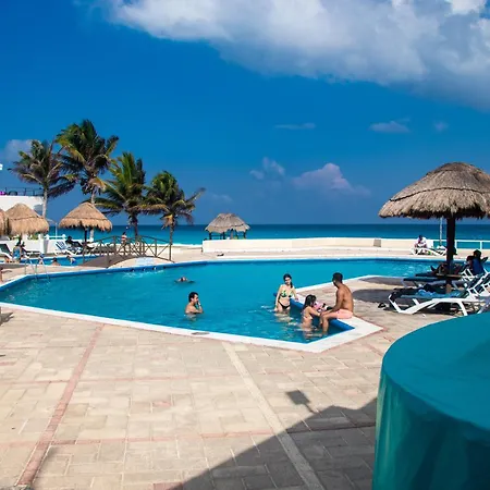 Beachfront Apartments Cancún Exterior foto