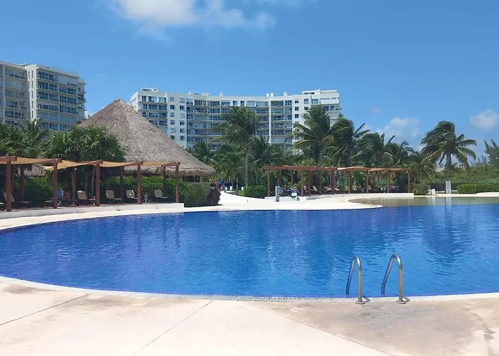Beachfront Apartments Cancun